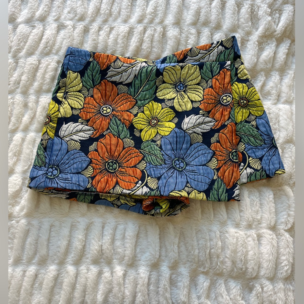 Floral shorts - Zara